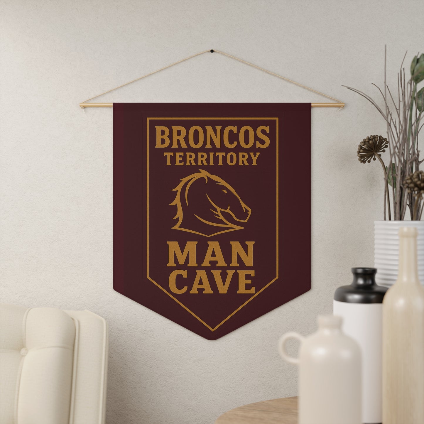 Brisbane Broncos VINTAGE RUGBY LEAGUE-INSPIRED MAN CAVE PENNANT